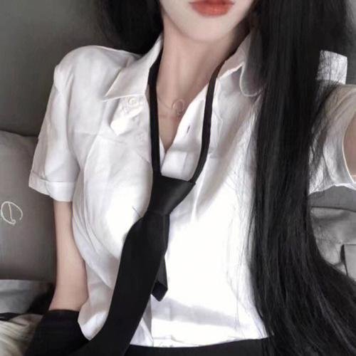 降伏魔女的手段封面
